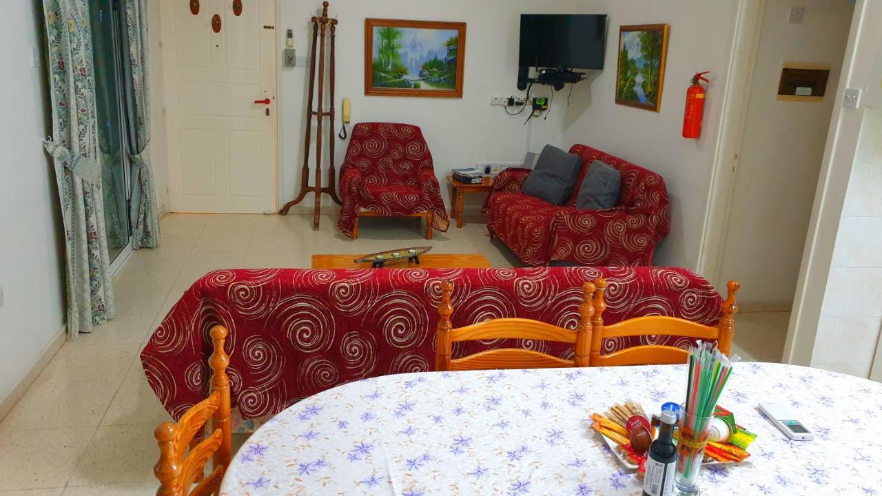 Astrofegia Apartments Near The Sea Agia Marina  ภายนอก รูปภาพ