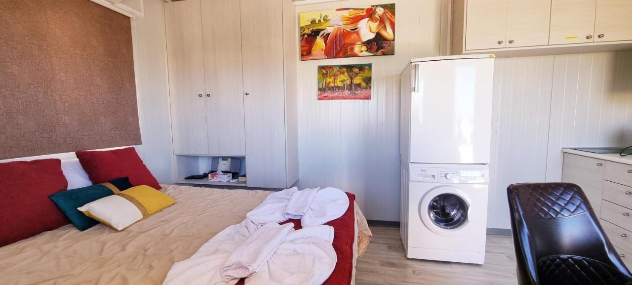 Astrofegia Apartments Near The Sea Agia Marina  ภายนอก รูปภาพ