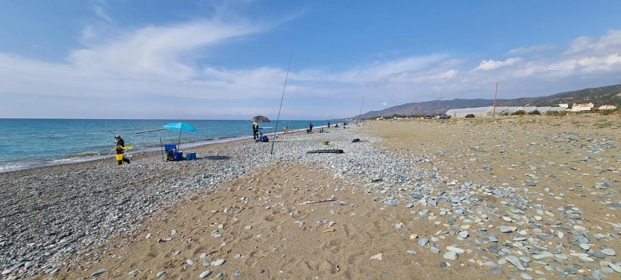 Astrofegia Apartments Near The Sea Agia Marina  ภายนอก รูปภาพ