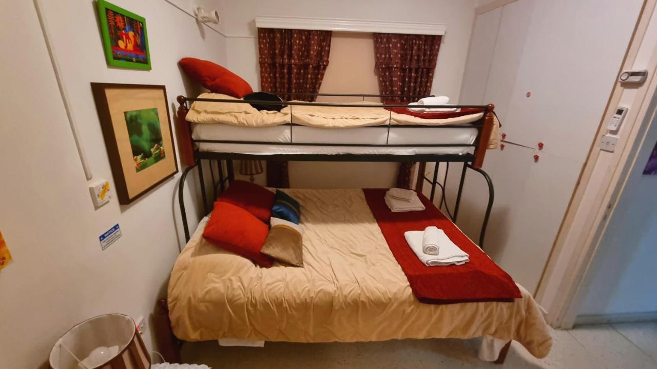 Astrofegia Apartments Near The Sea Agia Marina  ภายนอก รูปภาพ