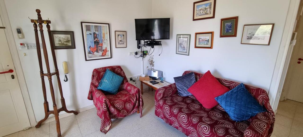 Astrofegia Apartments Near The Sea Agia Marina  ภายนอก รูปภาพ