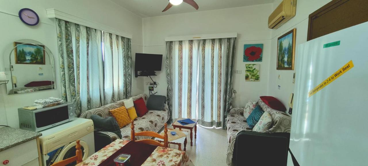 Astrofegia Apartments Near The Sea Agia Marina  ภายนอก รูปภาพ