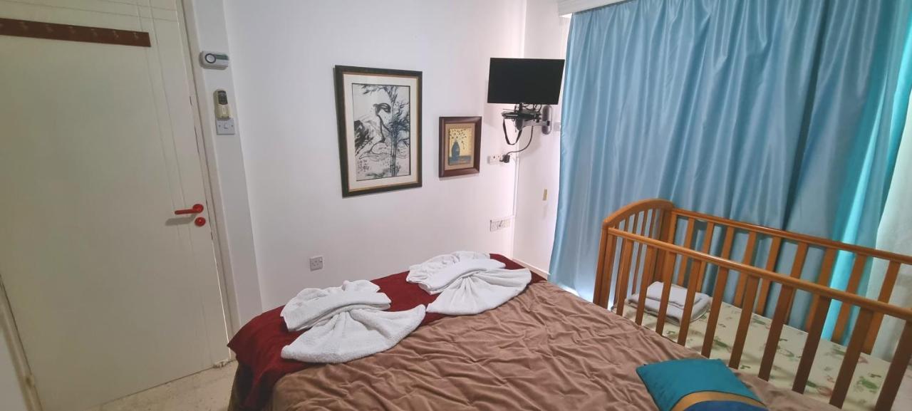 Astrofegia Apartments Near The Sea Agia Marina  ภายนอก รูปภาพ