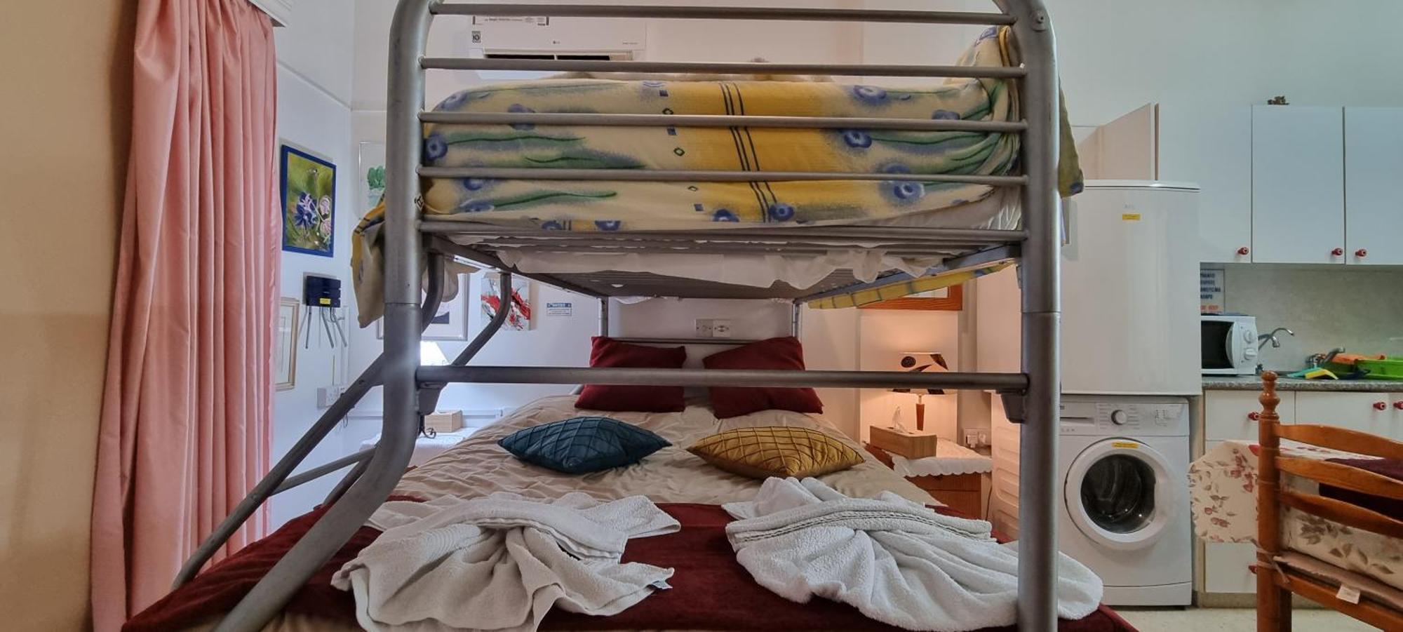 Astrofegia Apartments Near The Sea Agia Marina  ภายนอก รูปภาพ