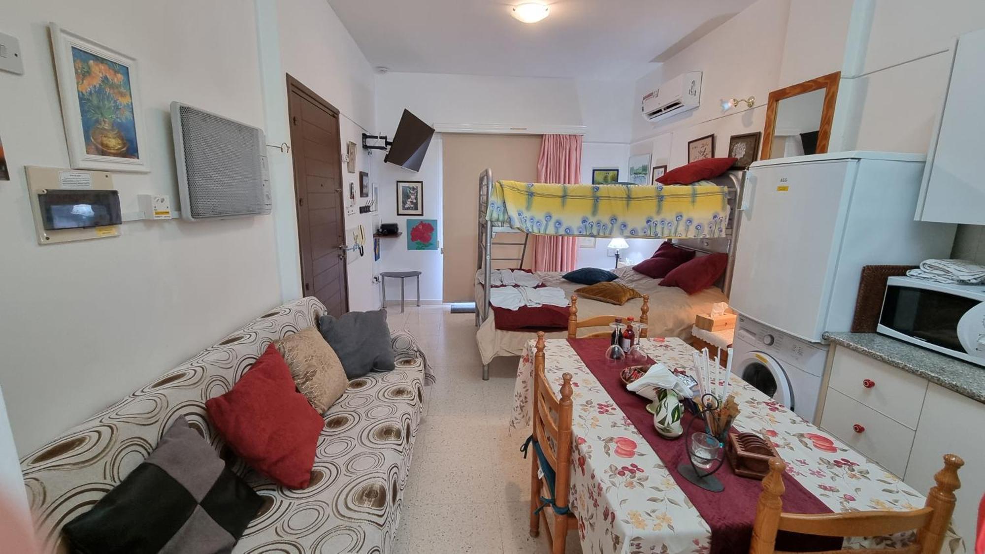 Astrofegia Apartments Near The Sea Agia Marina  ภายนอก รูปภาพ