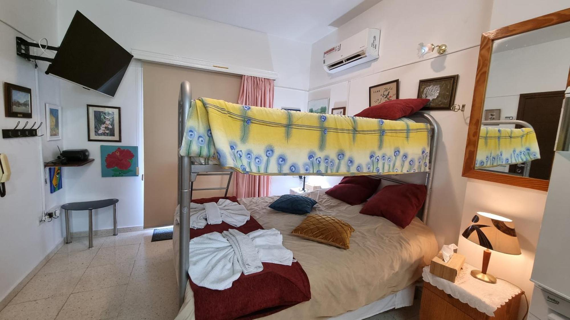 Astrofegia Apartments Near The Sea Agia Marina  ภายนอก รูปภาพ
