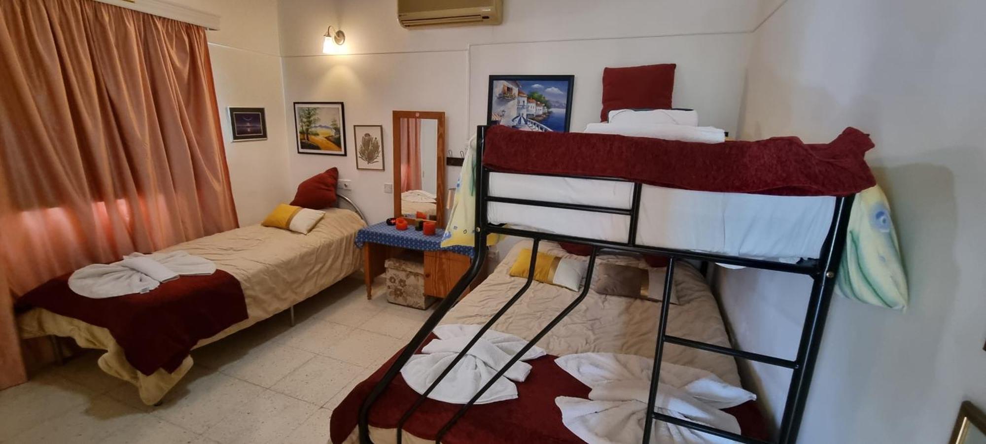 Astrofegia Apartments Near The Sea Agia Marina  ภายนอก รูปภาพ